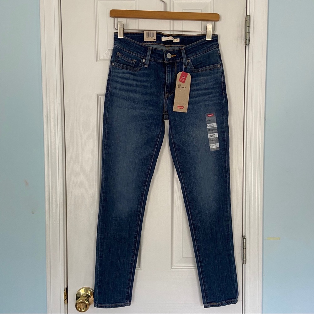 Levi’s 711 Skinny Jeans W25 L28